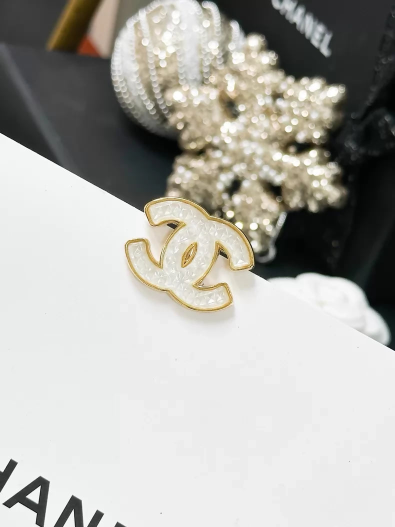 Chanel 24A Gold CC brooch