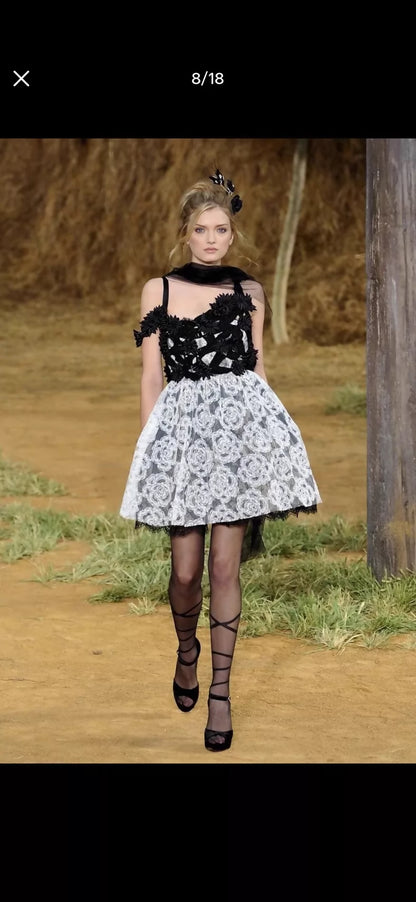 Chanel 10S Black and White lace dress