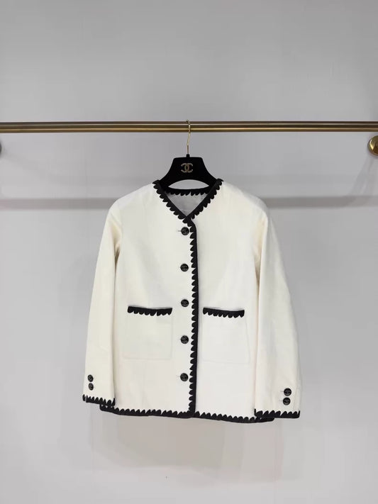 Chanel 21C black and white classic leather jacket