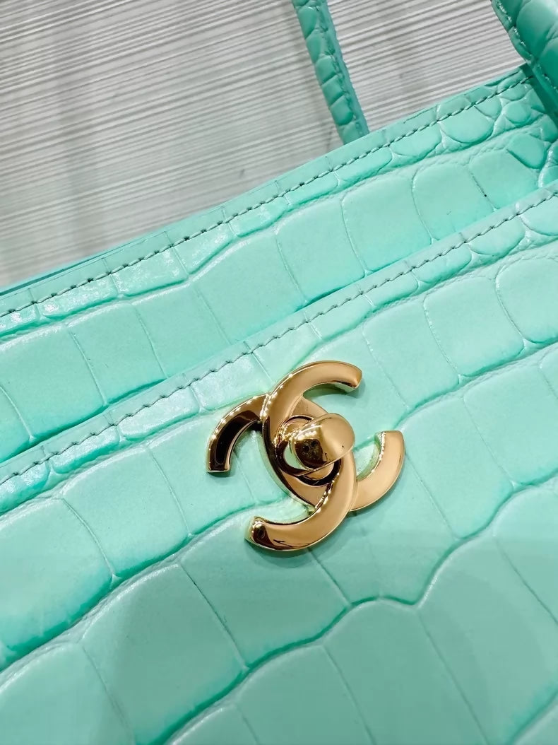 Chanel 26S mint green crocodile-embossed calf leather CEF tote bag