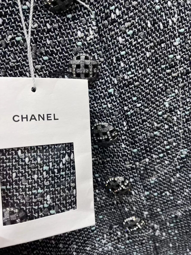 Chanel 19p gray tweed jacket