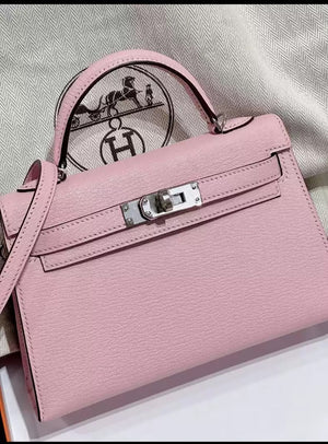 Hermès Kelly II 25 Rose Sakura Chèvre Leather paired with Gris Perle / Pearl Grey Interior & Palladium Hardware W Stamp