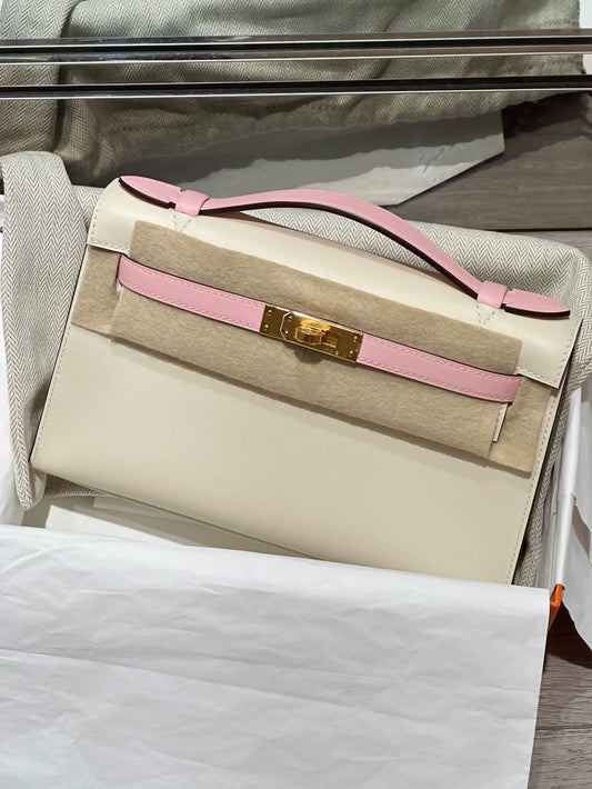 Hermes Kelly Pochette Craie & rose Sakura Pink Swift Leather with gold hardware