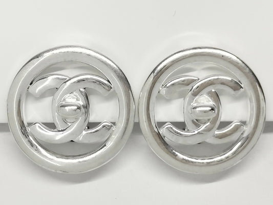 Chanel Vintage 97P Silver Circle Latch Clip-on Earrings