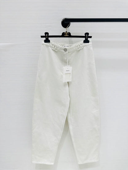 Chanel 25C white jeans