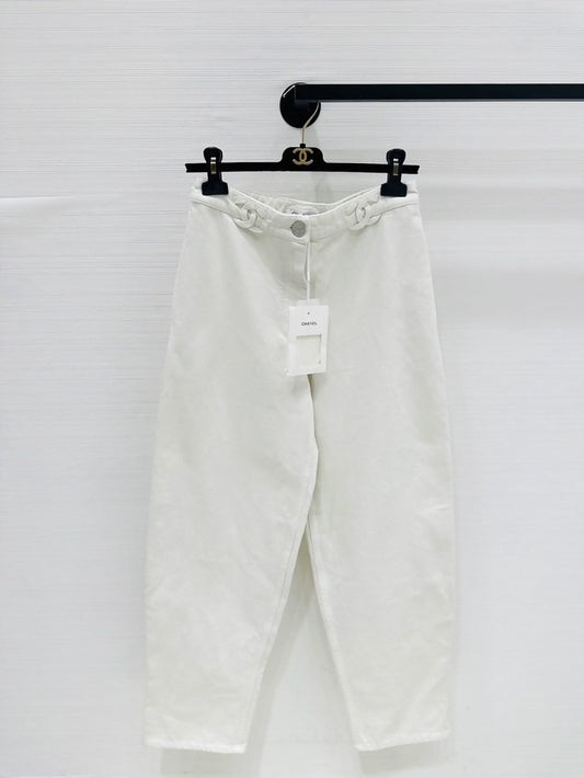 Chanel 25C white jeans