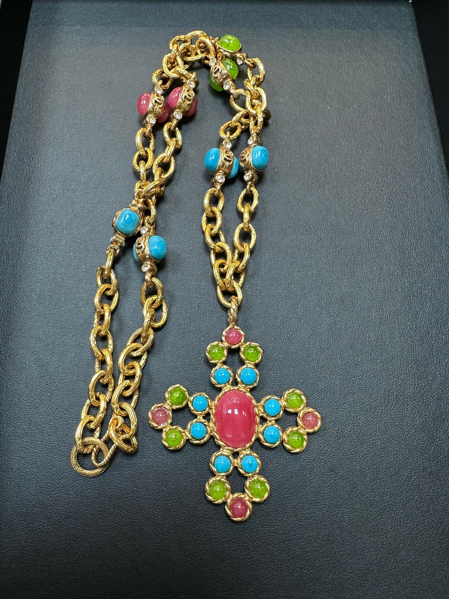 Chanel Vintage 1995 Gripoix & Rhinestone Gold Plated Chain Necklace