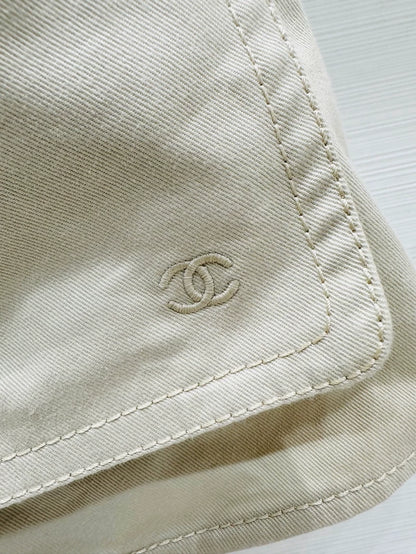Chanel 26P beige cargo skirt/shorts with large pockets