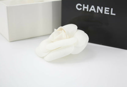 Chanel Vintage 81-85 Silk White Camellia Brooch