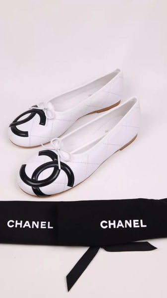 Chanel 26M Coco Beach White Cambon Ballet Flats – Wararni.com