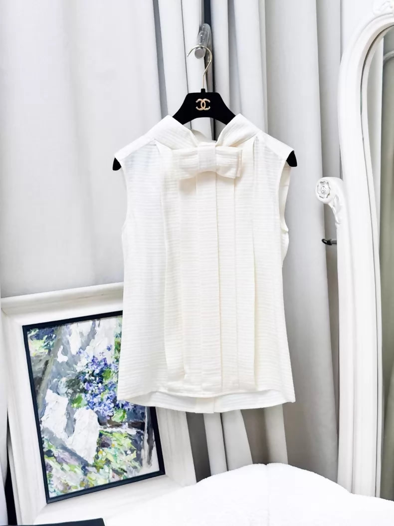 Chanel 13k off-white silk top