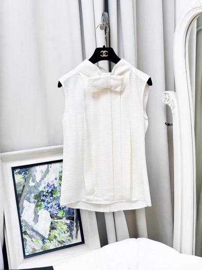 Chanel 13k off-white silk top