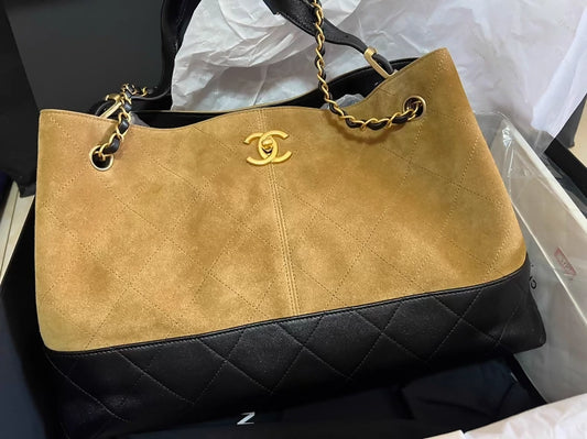 Chanel 25A suede bag, large size,