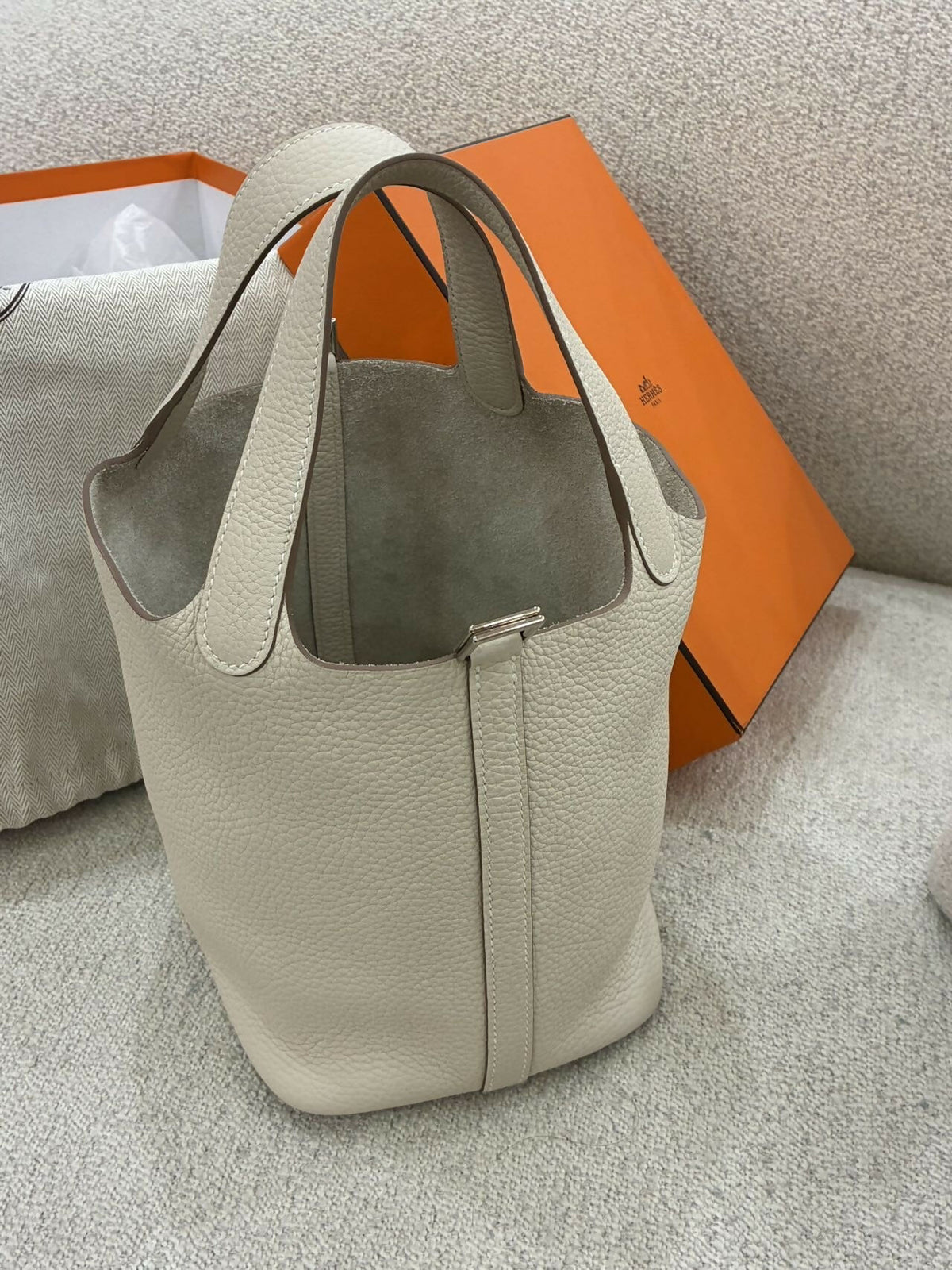 Hermès Picotin Lock 18 Nata / Cream White Clemence Leather with Palladium Hardware