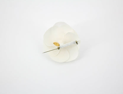 Chanel Vintage 81-85 Silk White Camellia Brooch