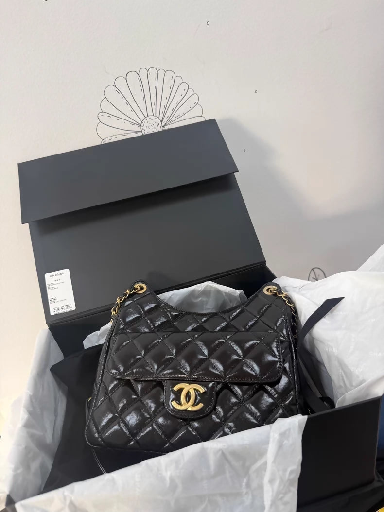 Chanel 23C black calfskin chain bag