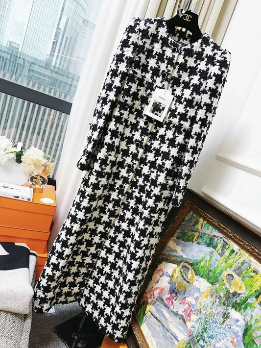 Chanel 21A Black and White Houndstooth Tweed Long Coat