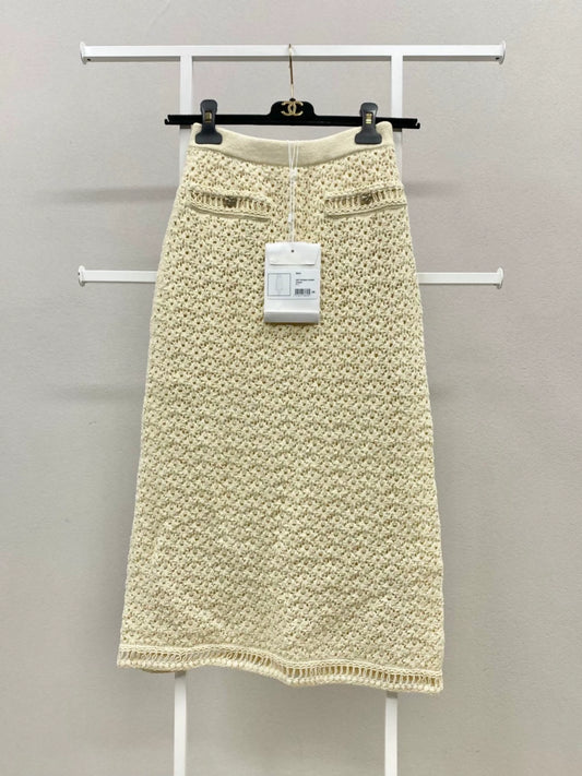 Chanel 20P off-white knitted skirt