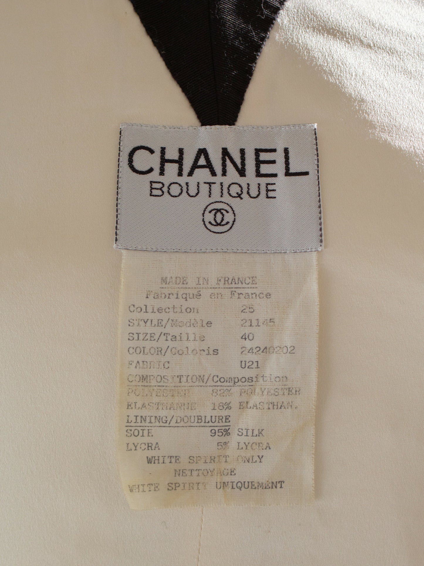 Chanel Vintage S:S 1991 Collector White Black Sequin CC Scuba Jacket 10