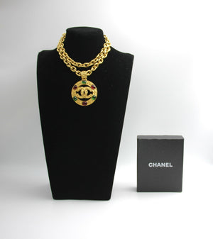 Chanel Vintage 94A Grapevine Gold Plated Medal Long Necklace