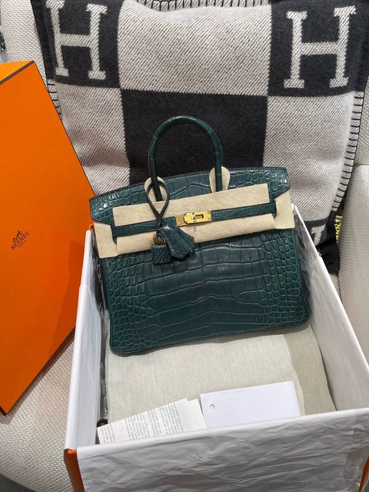 Hermes Birkin 25 6O Green Matte alligator leather gold hardware