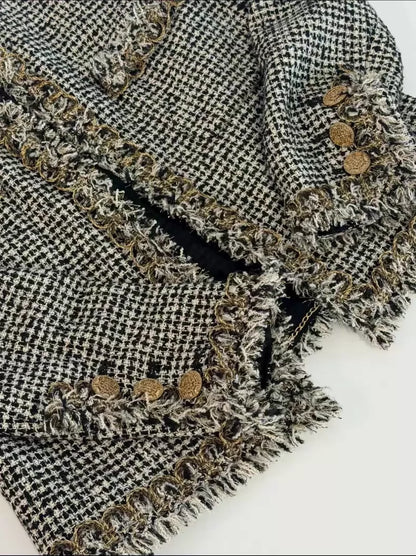 Chanel 10C black and Gold tweed Jacket
