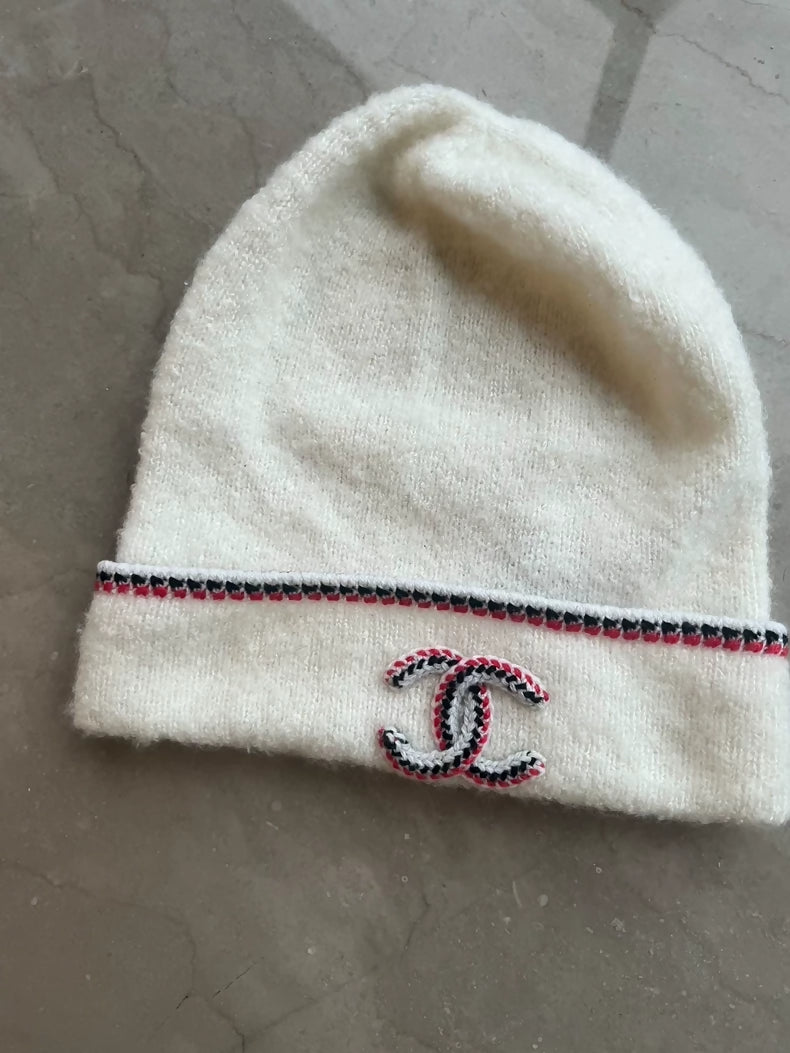 Chanel 25C beanie