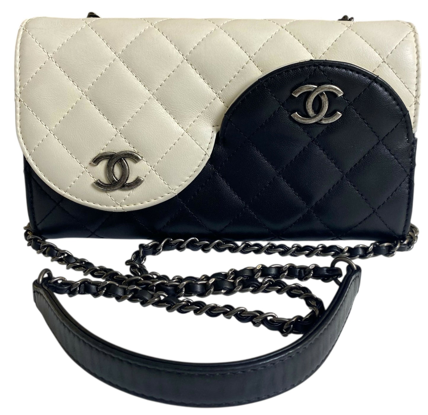 Rare Chanel 16C Paris-Seoul Small Yin Yang Flap Bag