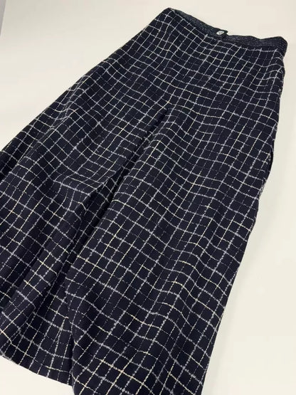 Chanel 22A dark blue tweed skirt