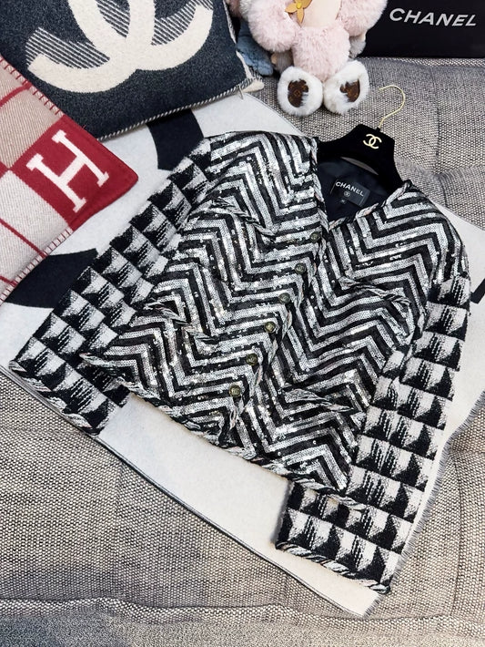 Chanel 21K black and white sequinned jacket