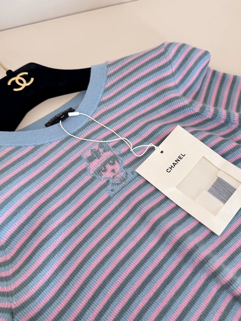 Chanel 25B Blue-purple print knit T-shirt