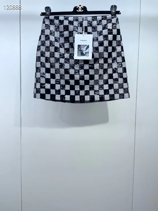 Chanel 21A black & white Sequin Checkered Skirt