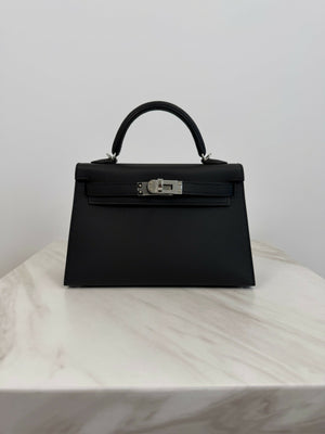 Hermès Kelly 20 HSS Verso Black / Bordeaux PHW G 2026
