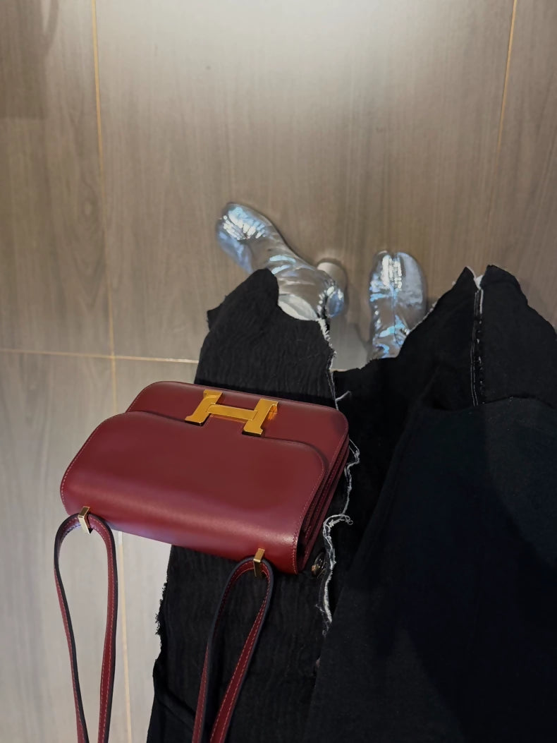 Hermès Constance 19 rouge H matte box leather gold hardware