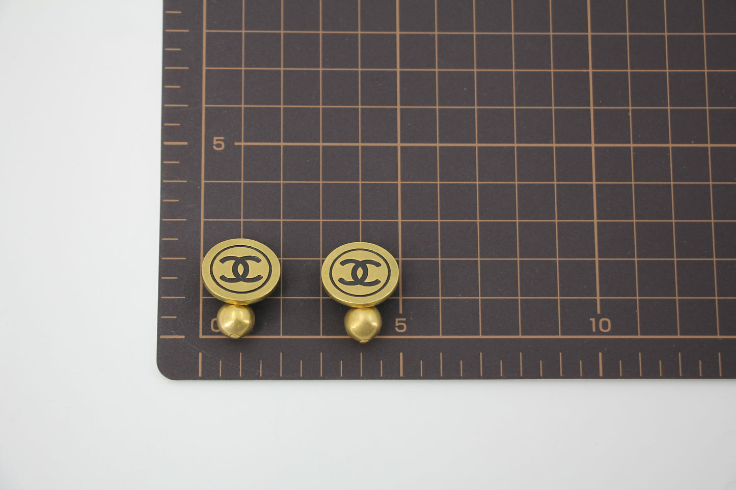Chanel Vintage 94A Metal Black CC Round Gold Cufflinks/Buttons