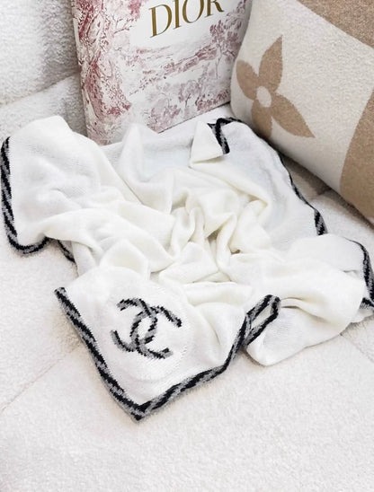 Chanel 23C white, black and gray scarf