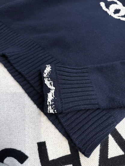 Chanel 21P Navy Blue and Pink Logo Long-Sleeve Sweater