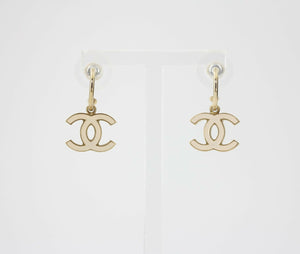 Chanel Vintage 10P Enamel White Pendant Earrings