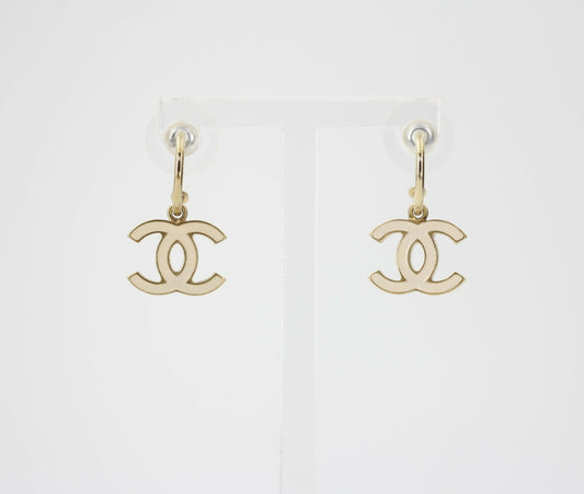 Chanel Vintage 10P Enamel White Pendant Earrings