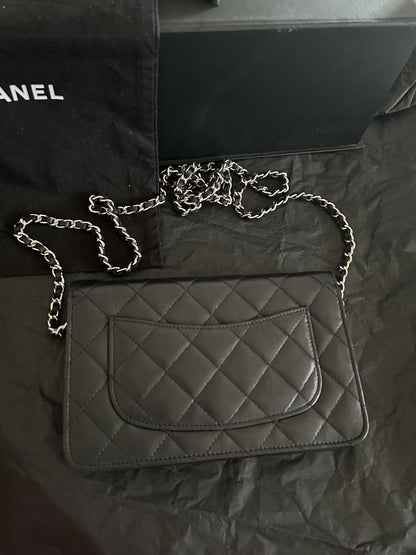 Chanel wallet on chain