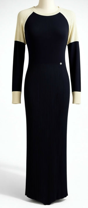 CHANEL 2019 MAXI BLACK CREAM WOOL SWEATER DRESS FR 44