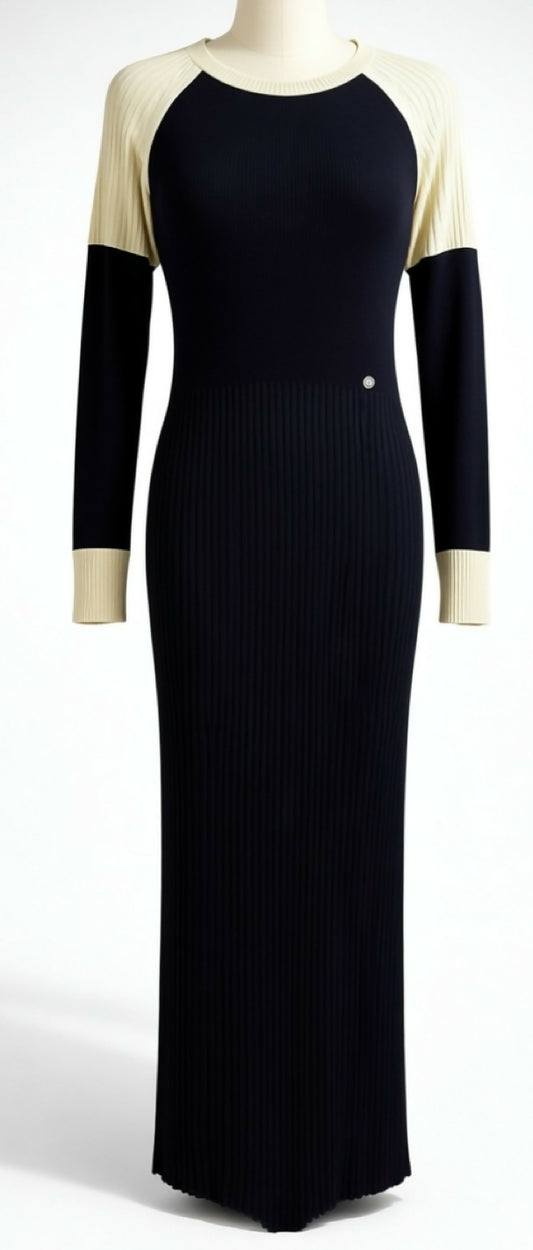 CHANEL 2019 MAXI BLACK CREAM WOOL SWEATER DRESS FR 44