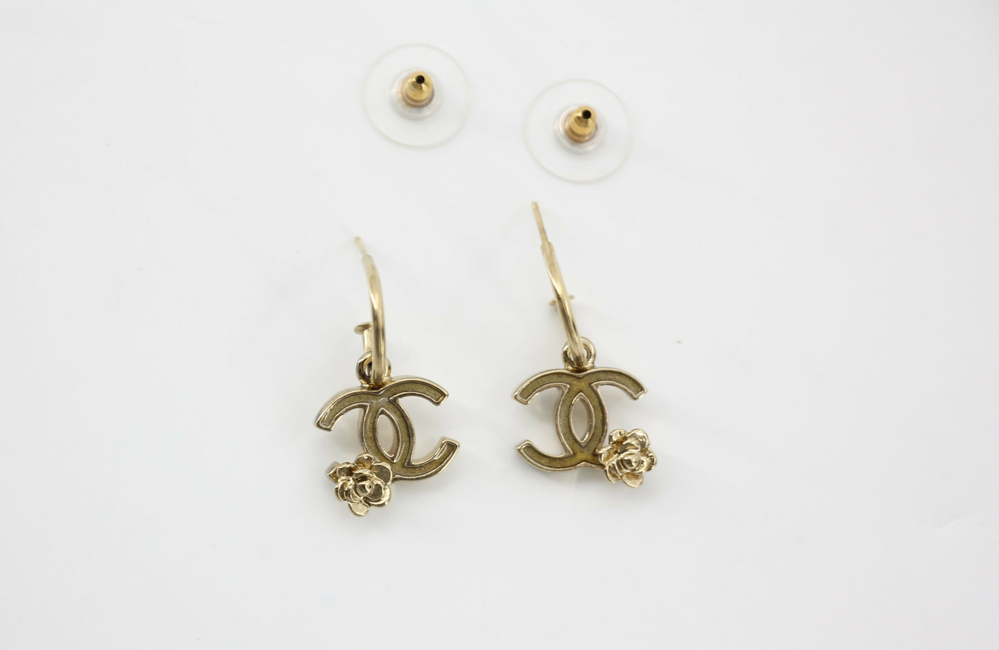 Chanel Vintage 07P Metal Gold Camellia Pendant Hoop Stud Earrings
