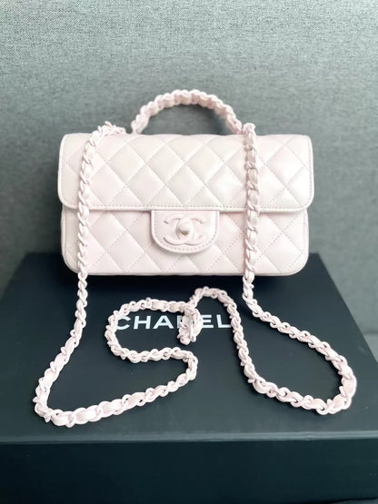 Chanel 25C light pink quilted lambskin chain bag