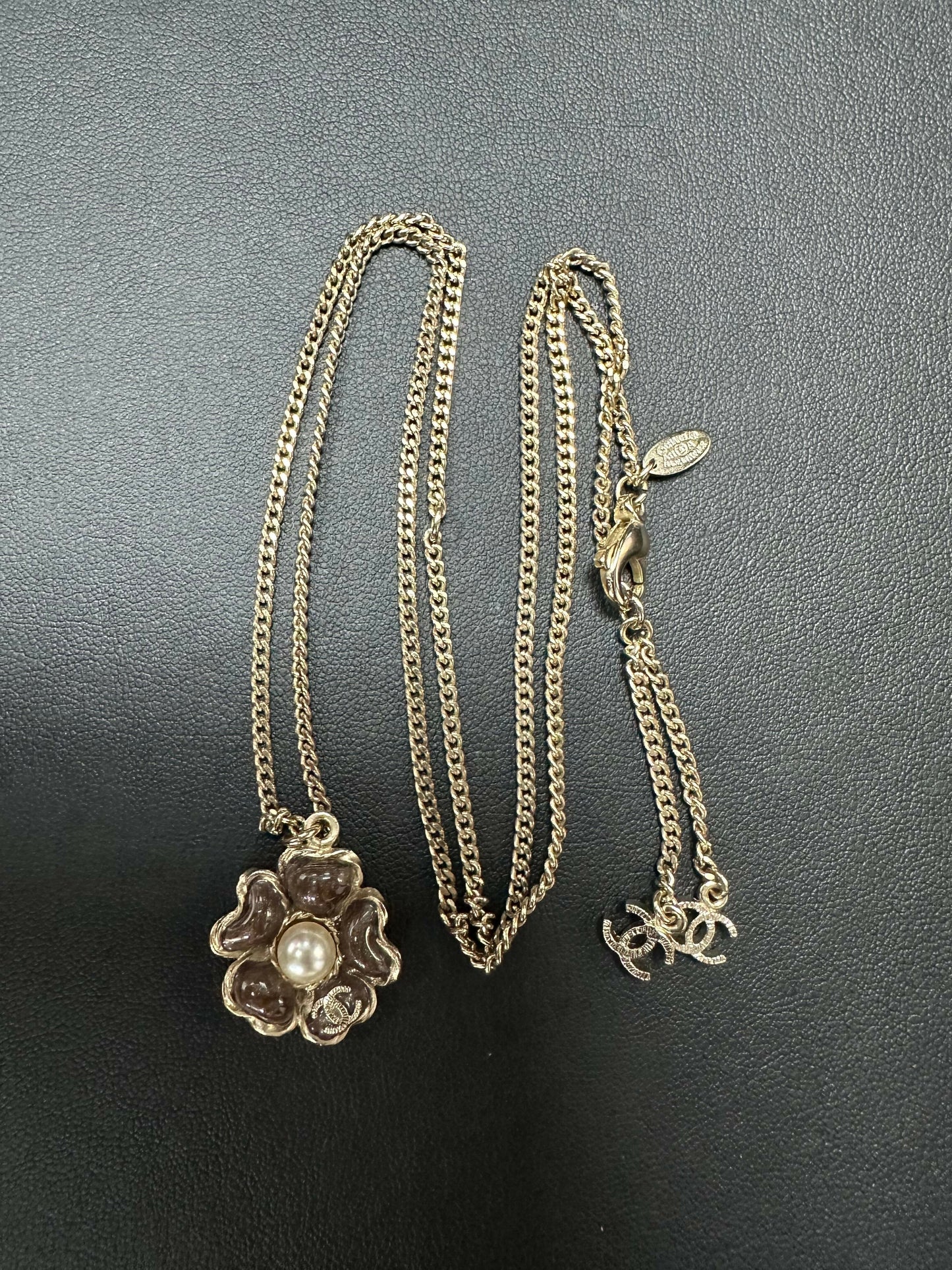 Chanel 11A Gripoix Brown Five-Leaf Clover Adjustable Necklace