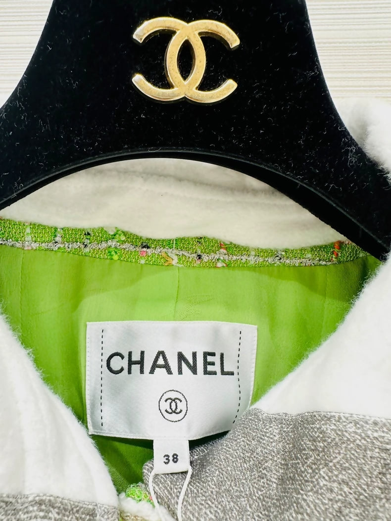 Chanel 25C jacket in green tweed