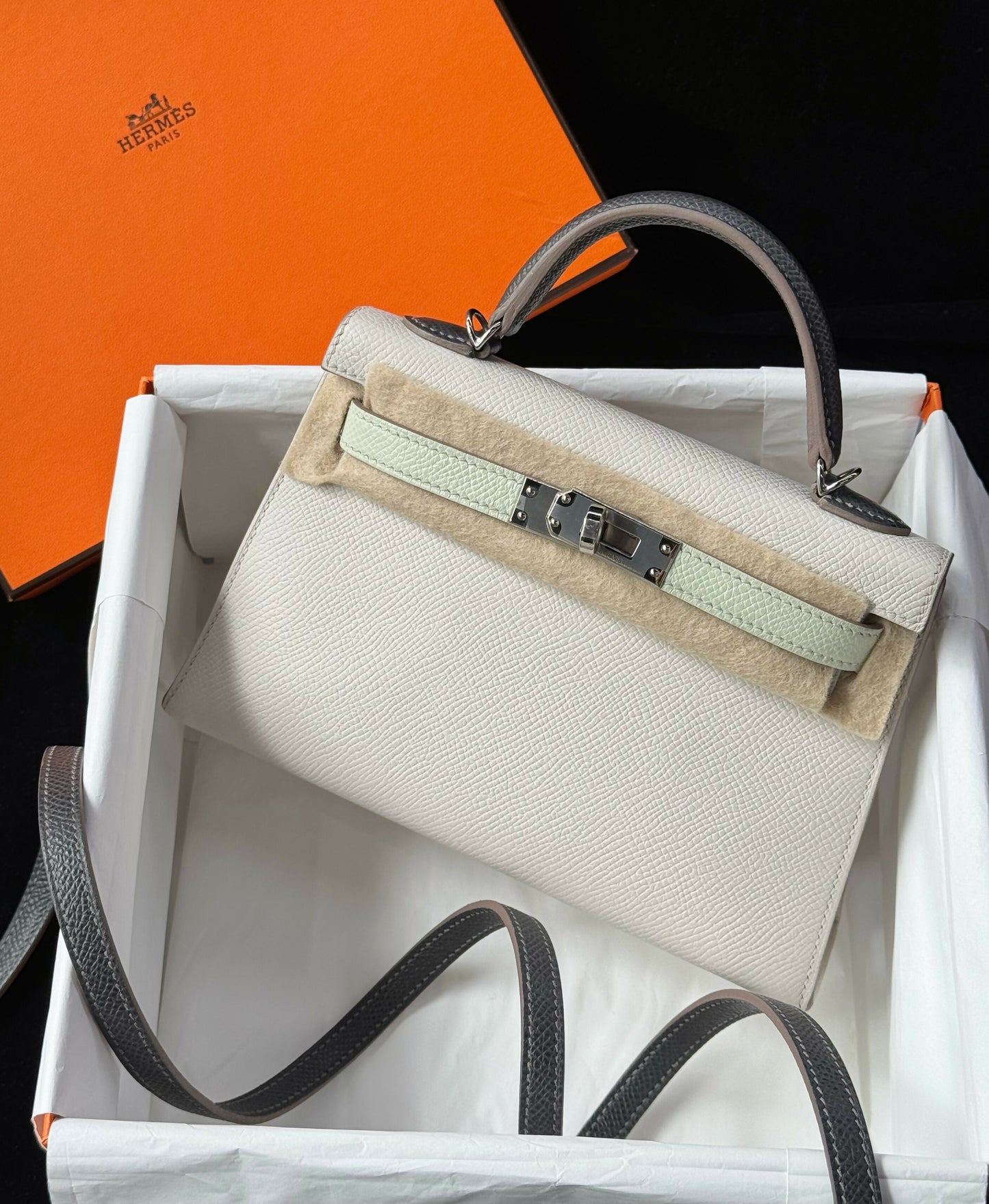 Hermès Mini Kelly II (20) Tricolor Craie/Nata, Vert Bubble & Graphite Epsom with Palladium Hardware W Stamp