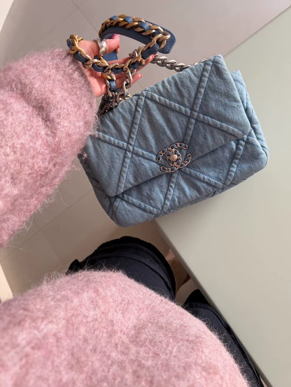 Chanel 22P Light Denim 19 bag