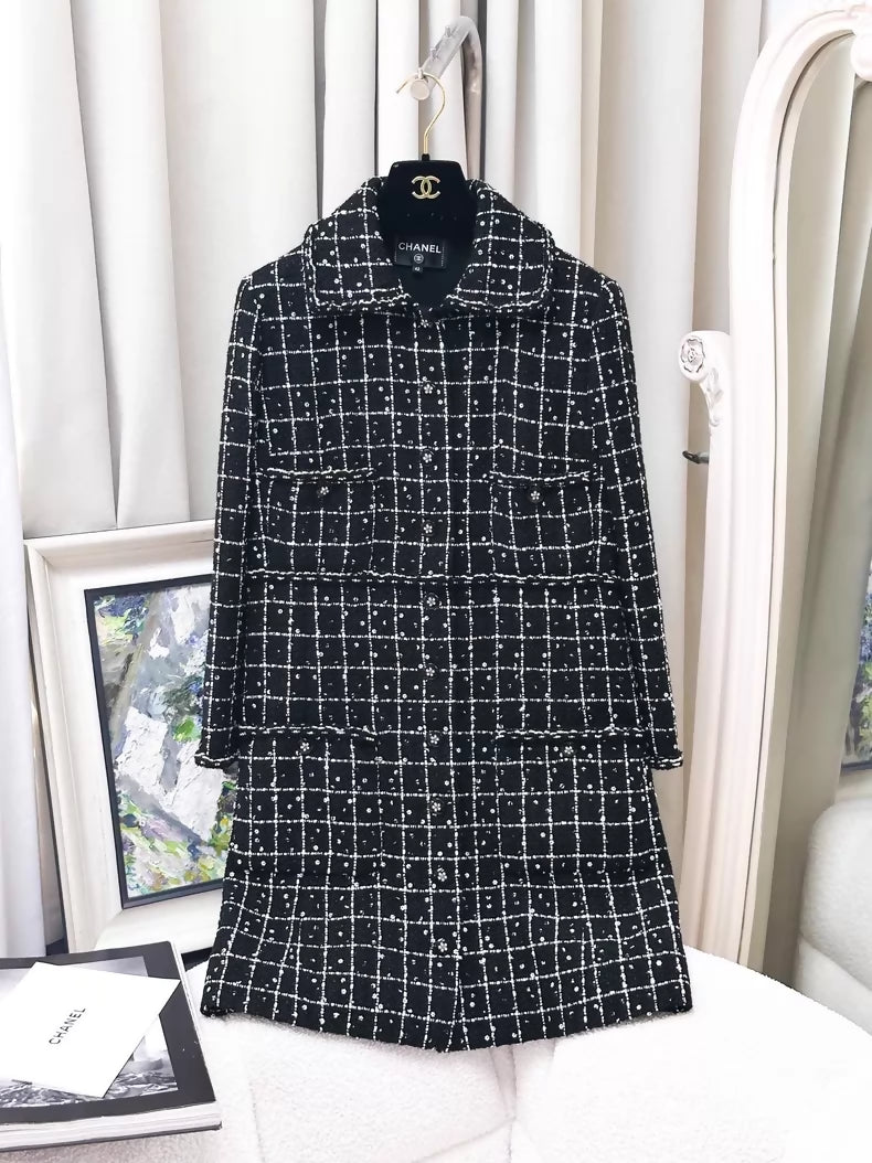 Chanel Fall/Winter 2023 black and white check jacket
