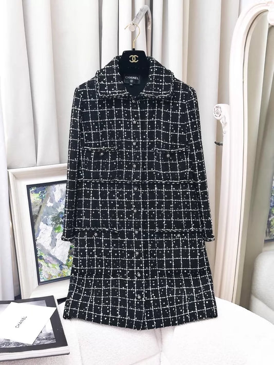Chanel Fall/Winter 2023 black and white check jacket